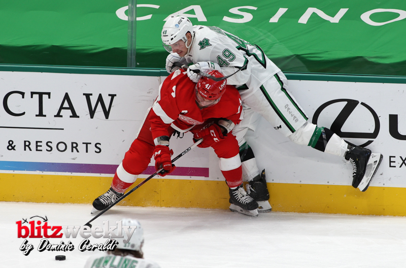 Stars-vs-Red-Wings-3a