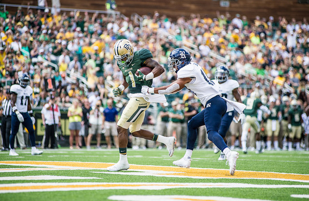 Baylor Bears WR Corey Coleman had a nice day against Rice, hauling in 6 passes for 100 yards and 3 touchdowns. Photo Courtesy: Matthew Lynch