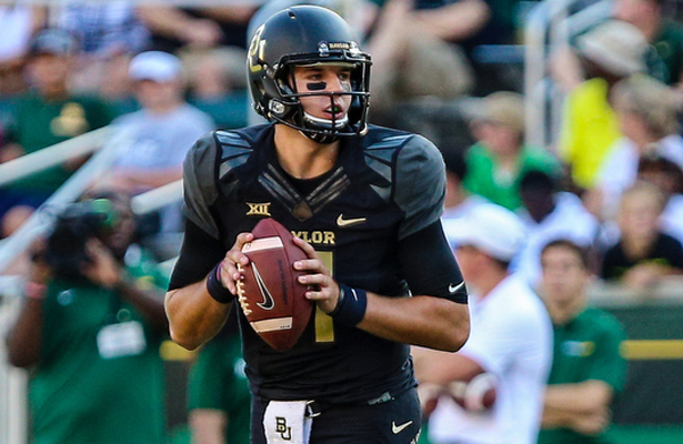 Baylor Bears QB Zach Smith will need to rely on the run game to open up passing lanes on Saturday. Photo Courtesy: Mattman1310